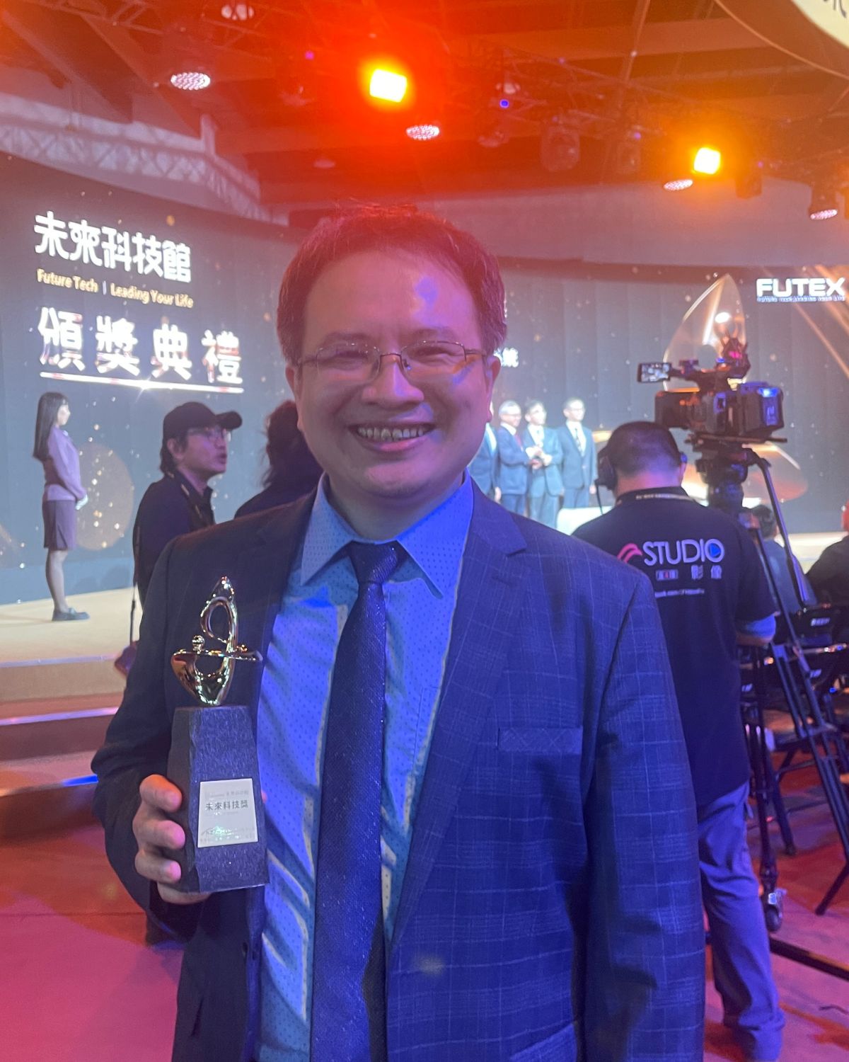 黃耀廣醫師得獎